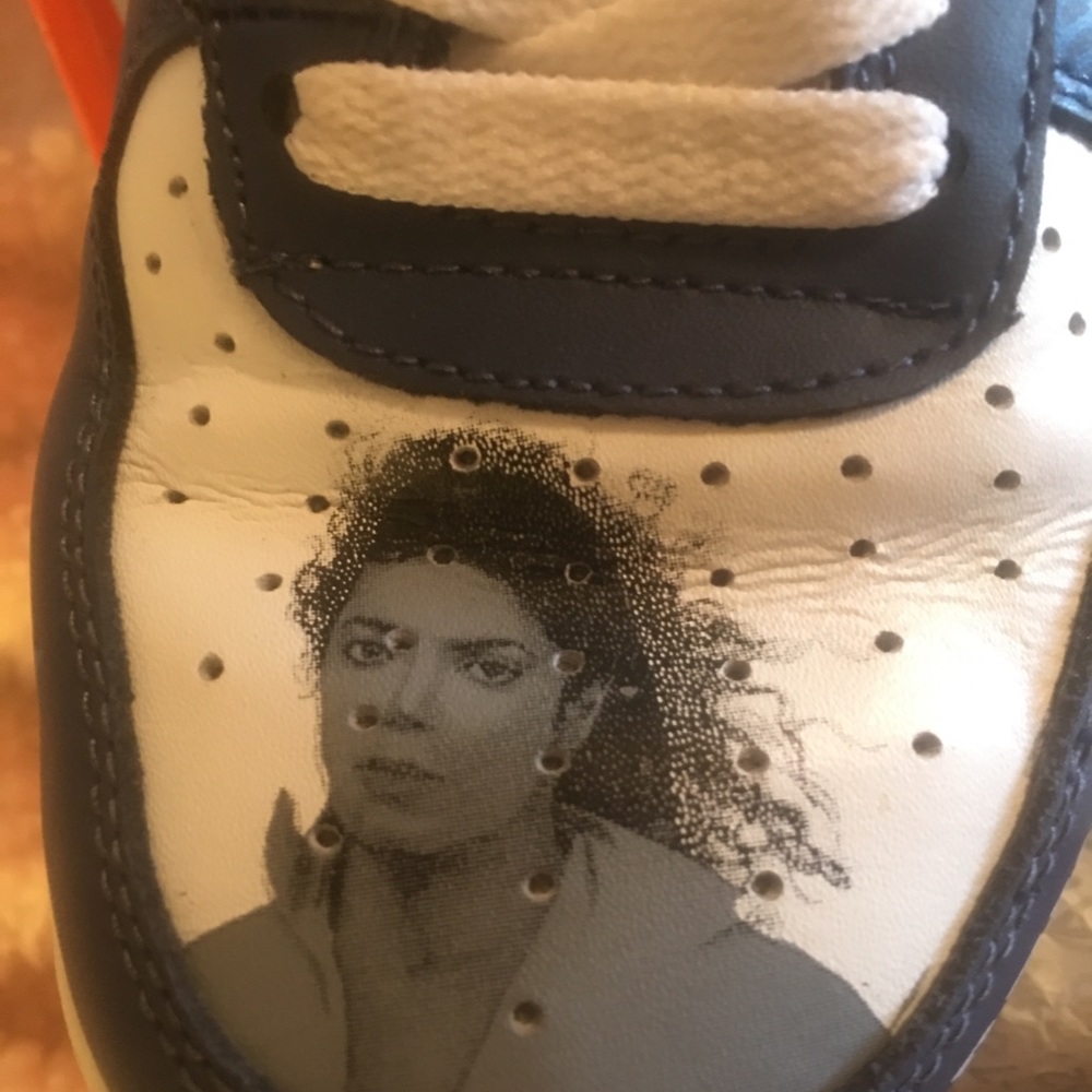 WOMENS NIKE “MICHAEL JACKSON”